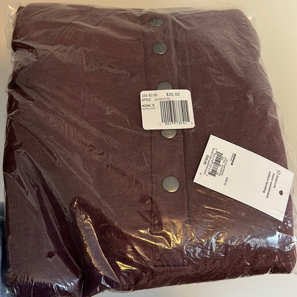 SO Lounge Life Pullover in Plum - Picture 3 of 6